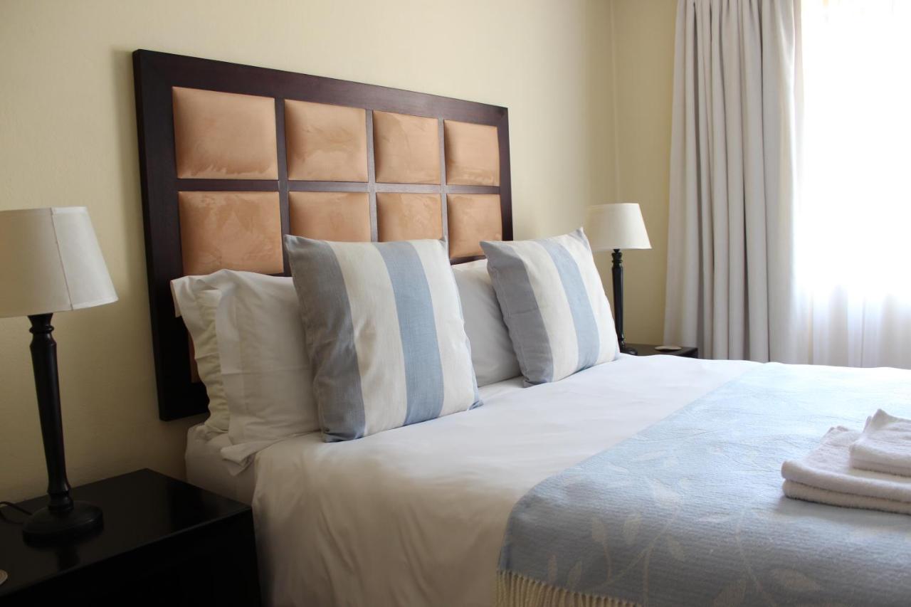 Topaz Cove Luxury Villas อีเดนเวล ภายนอก รูปภาพ