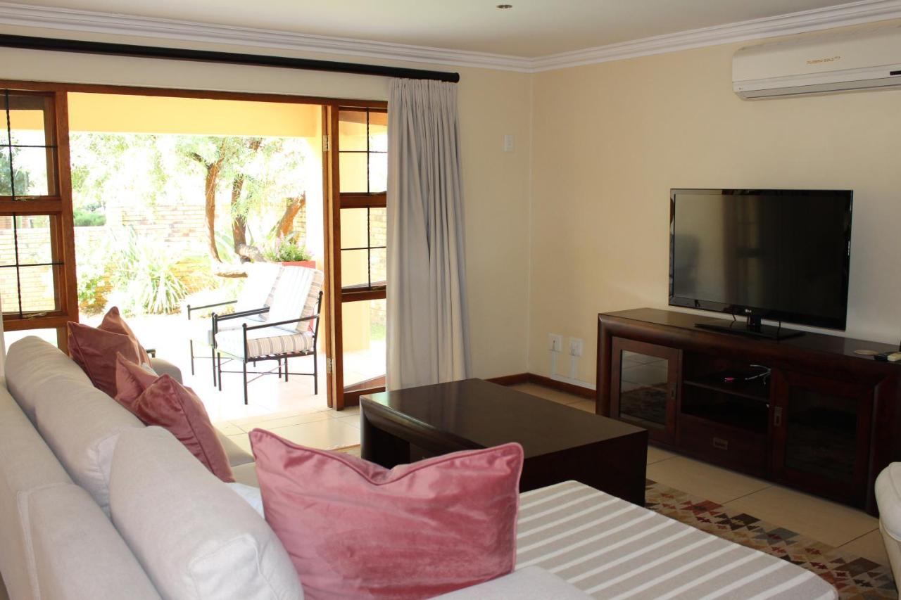 Topaz Cove Luxury Villas อีเดนเวล ภายนอก รูปภาพ