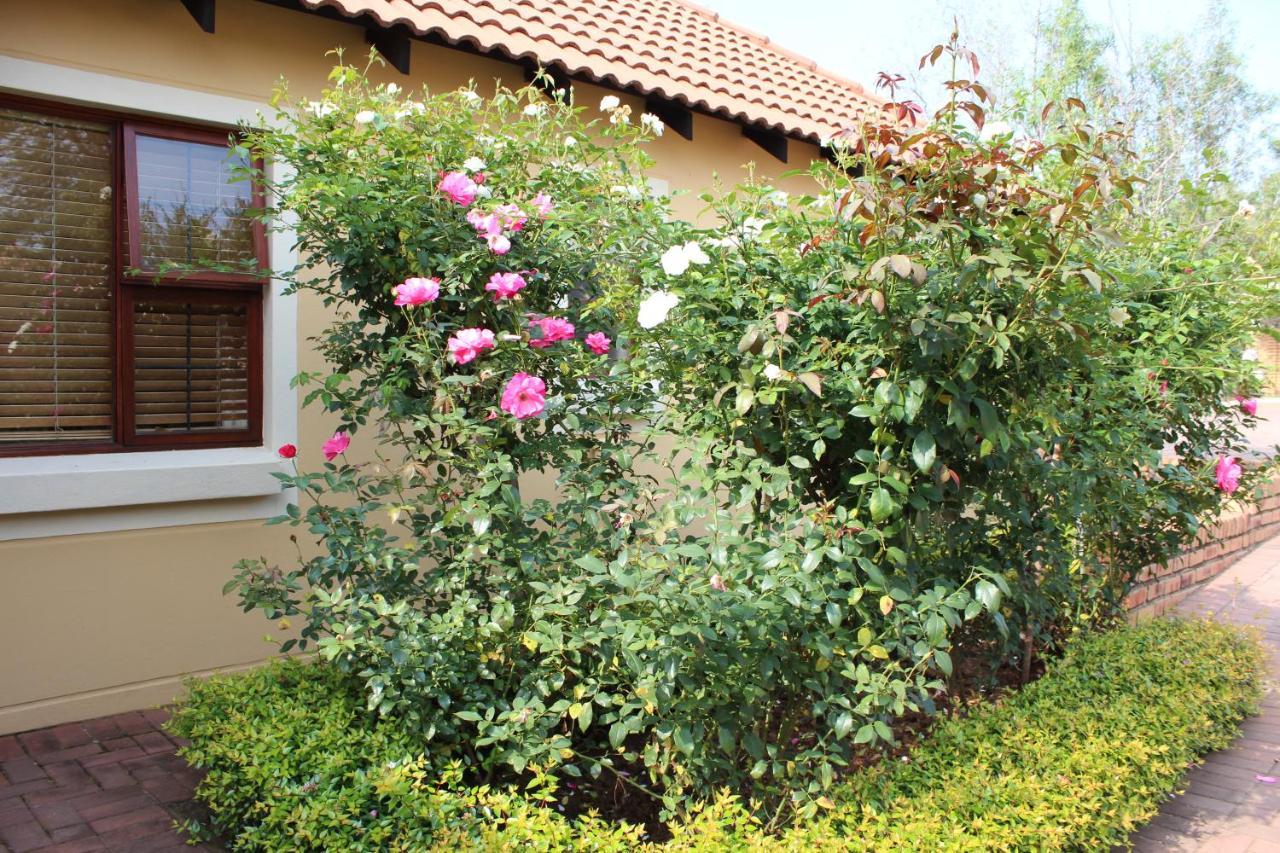 Topaz Cove Luxury Villas อีเดนเวล ภายนอก รูปภาพ