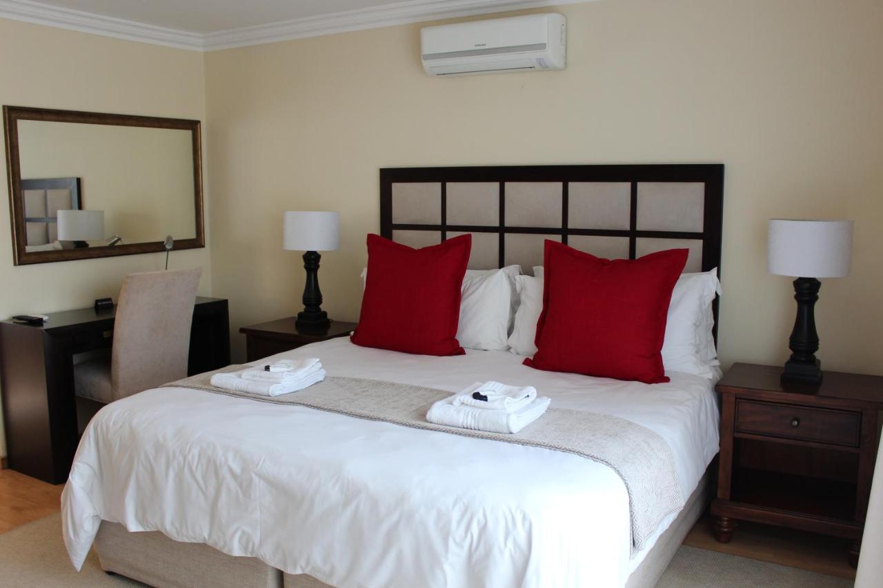 Topaz Cove Luxury Villas อีเดนเวล ภายนอก รูปภาพ