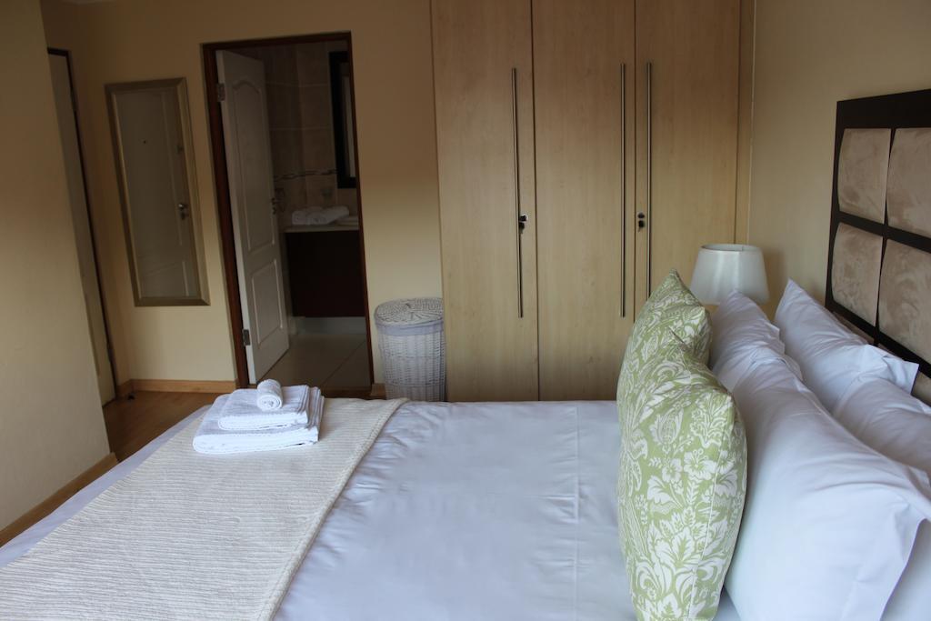 Topaz Cove Luxury Villas อีเดนเวล ภายนอก รูปภาพ