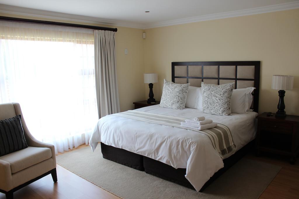 Topaz Cove Luxury Villas อีเดนเวล ภายนอก รูปภาพ
