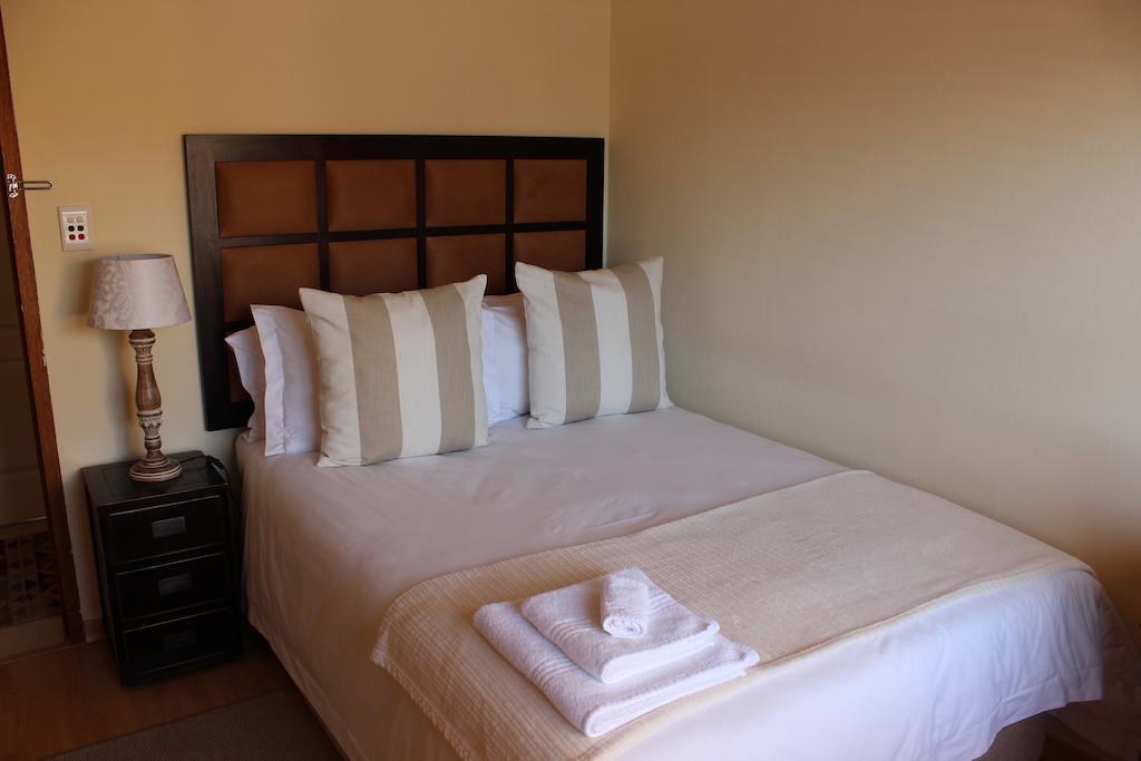 Topaz Cove Luxury Villas อีเดนเวล ภายนอก รูปภาพ