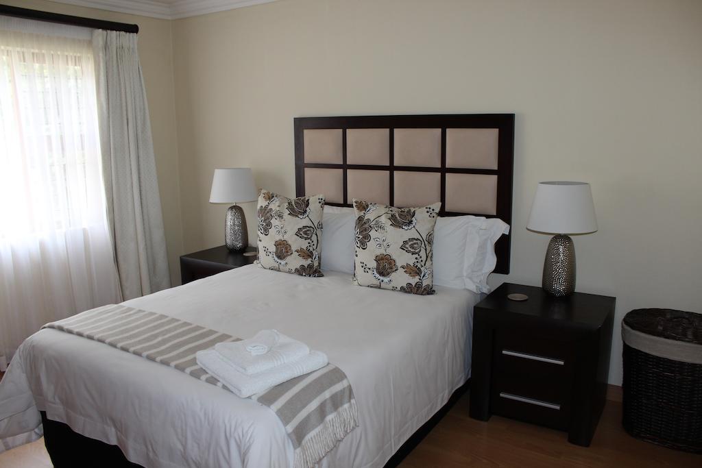 Topaz Cove Luxury Villas อีเดนเวล ภายนอก รูปภาพ