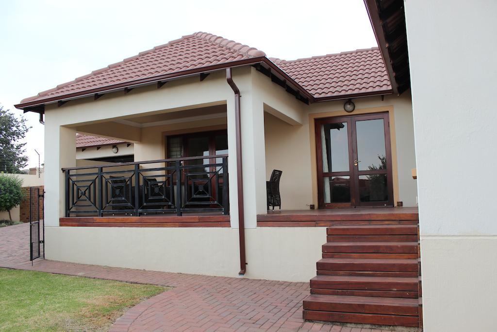 Topaz Cove Luxury Villas อีเดนเวล ภายนอก รูปภาพ